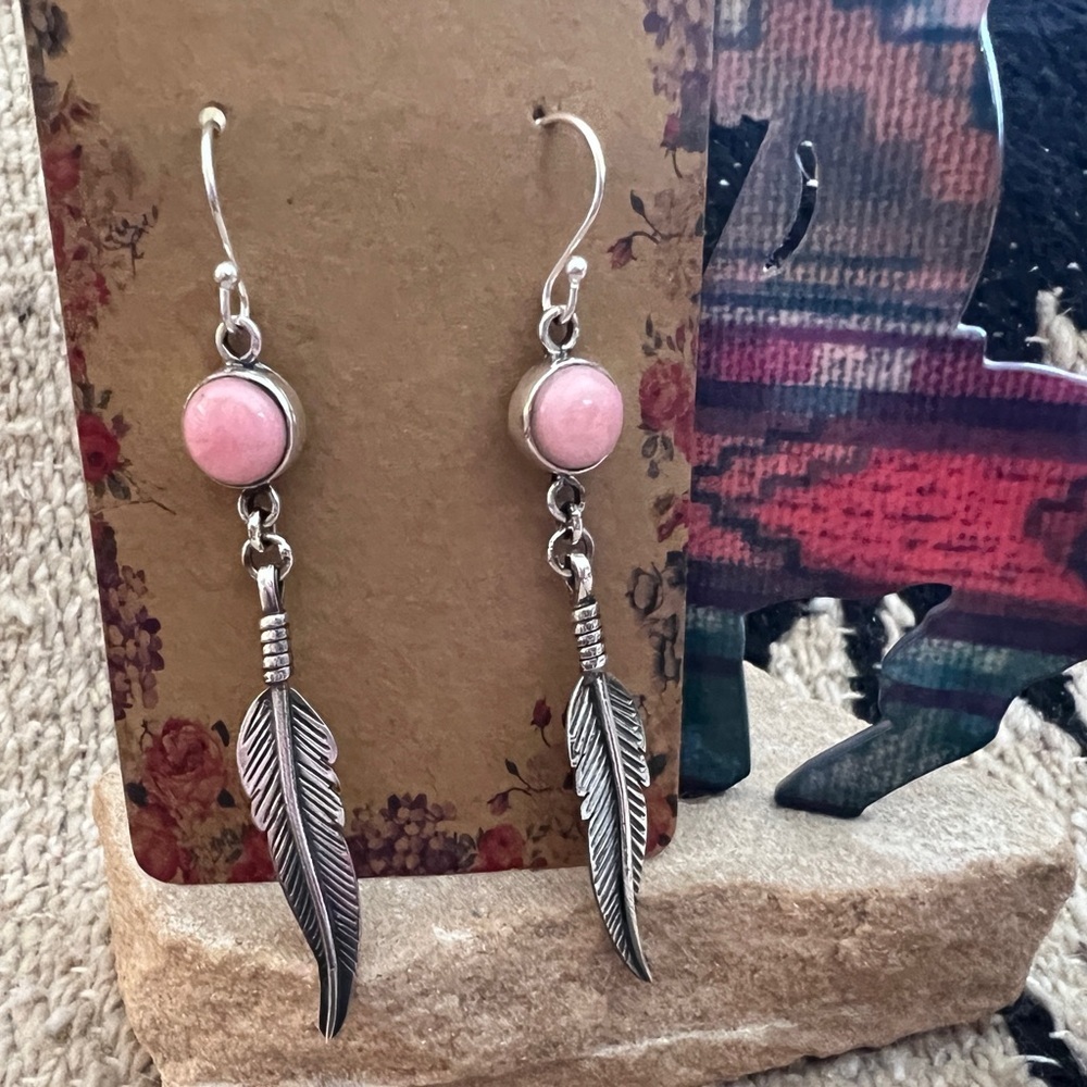 ❤️ Queen Pink Conch Navajo Southwestern 925 Dangle Feather Earrings 6.6Gm 2.76”L - Picture 4 of 16